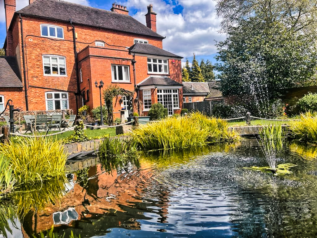 The Manor photo 3