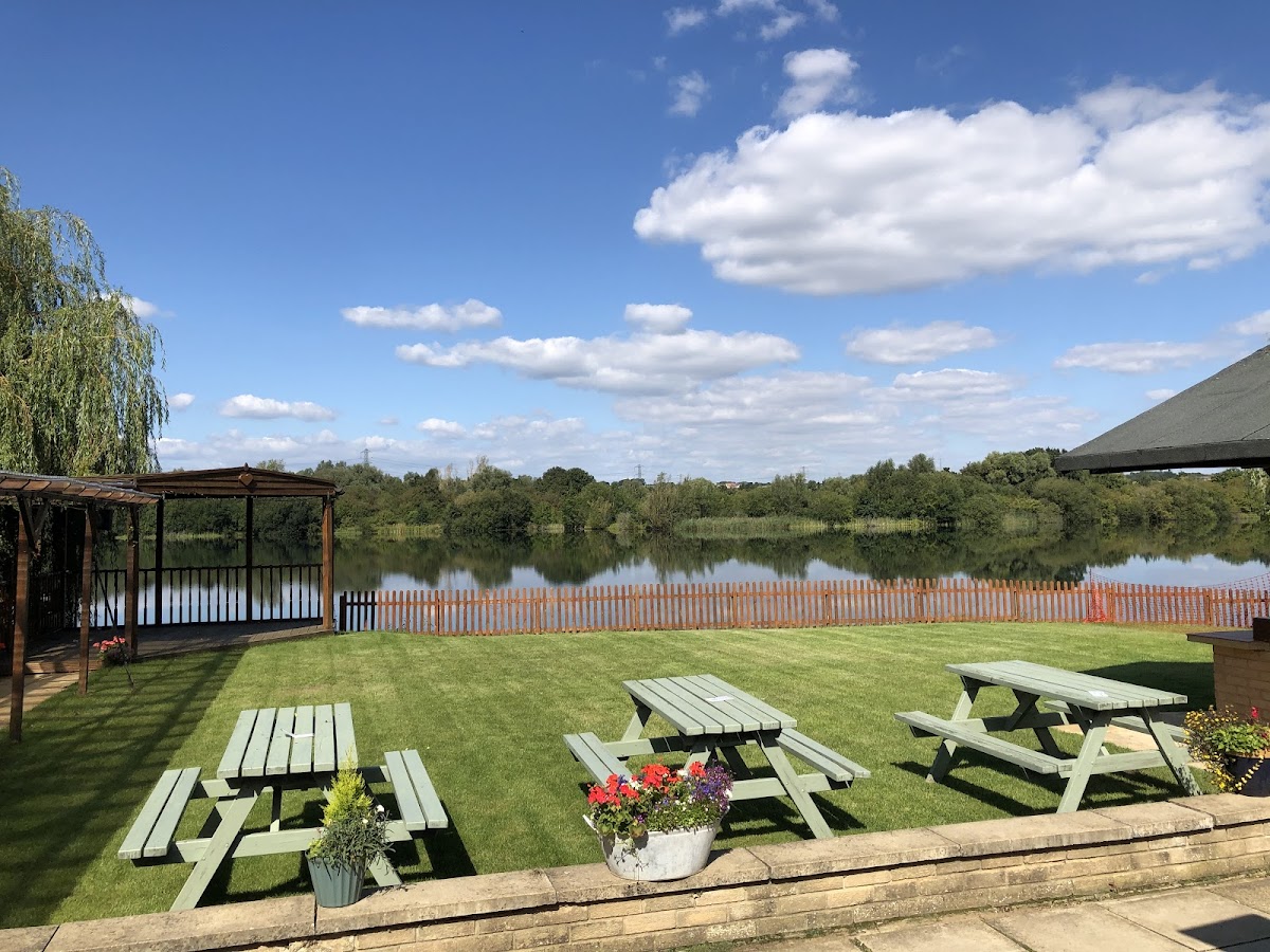 Grendon Lakes photo 4