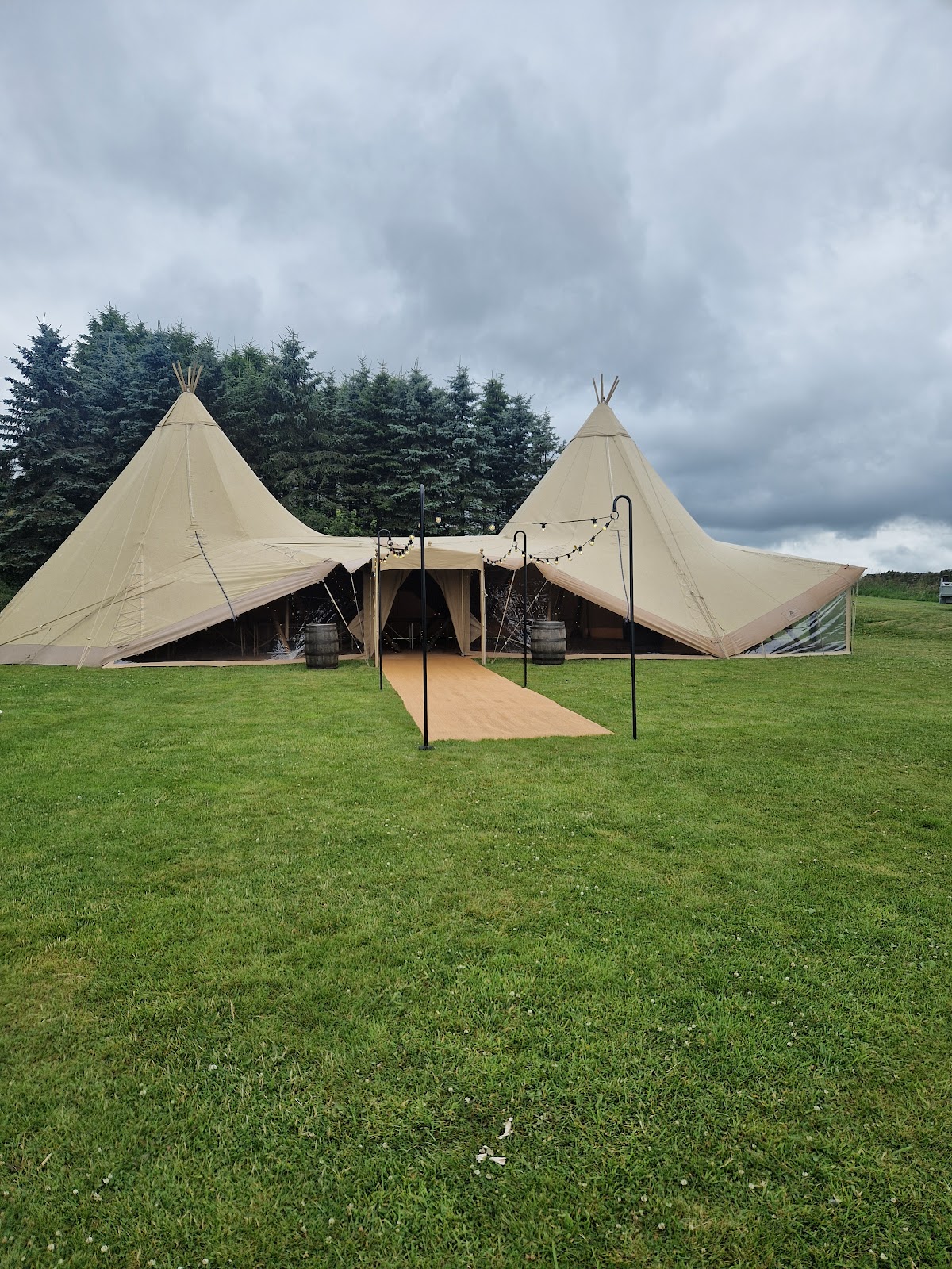 Weddings on Pudding Pie Hill photo 4