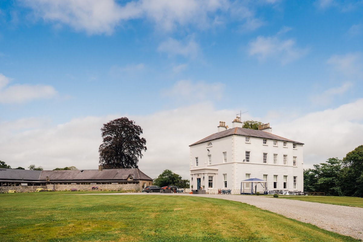 Boyne Hill House Estate photo 4