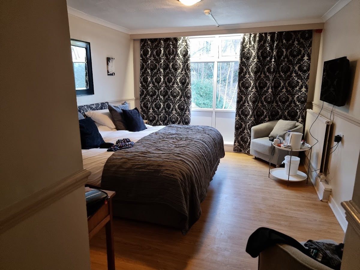 The Manor Hotel photo 2
