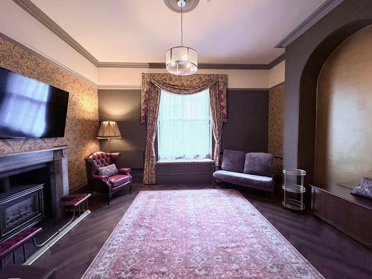 Fairlawn House photo 4