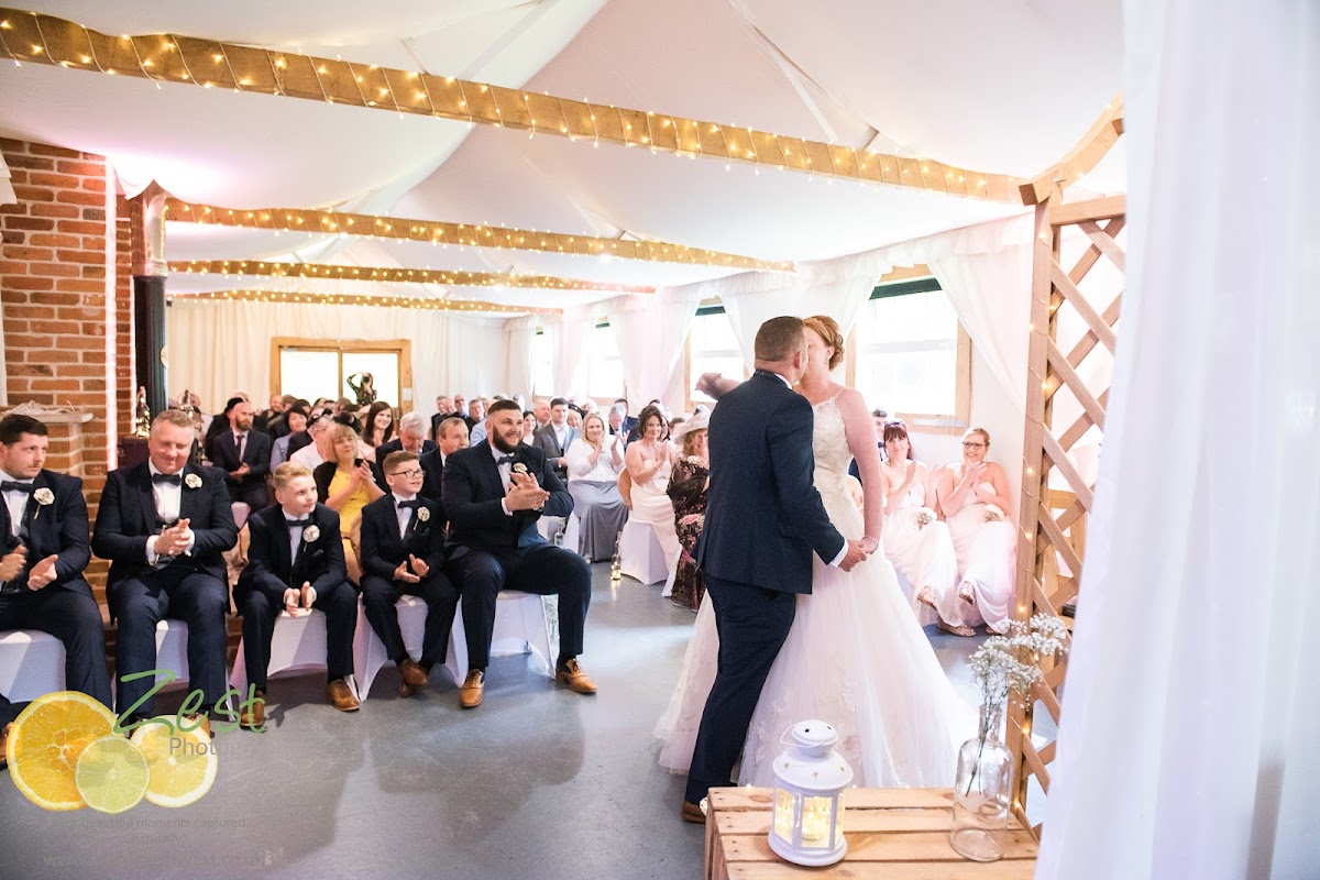 Weddings In The Wood photo 4
