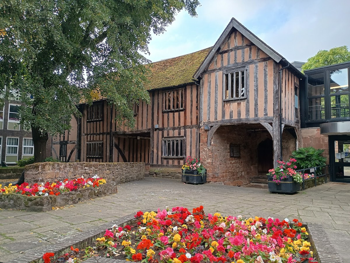Cheylesmore Manor House - manor wedding venue in Coventry, Warwickshire