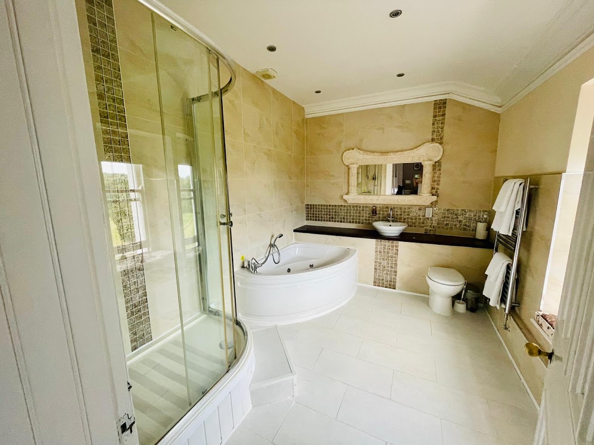 Court Colman Manor Hotel photo 3