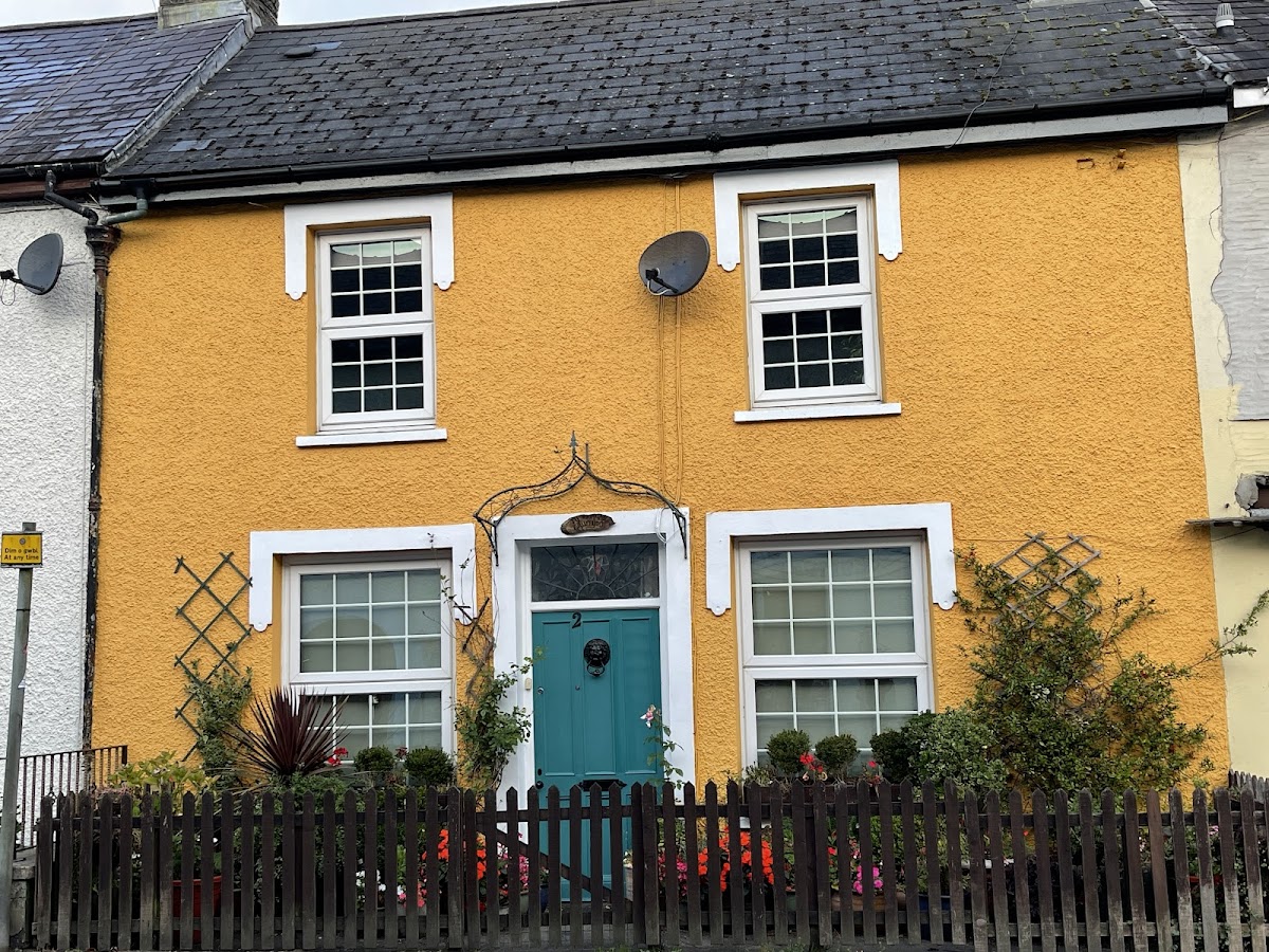 Gwesty'r Emlyn Hotel - hotel wedding venue in Newcastle Emlyn, Ceredigion