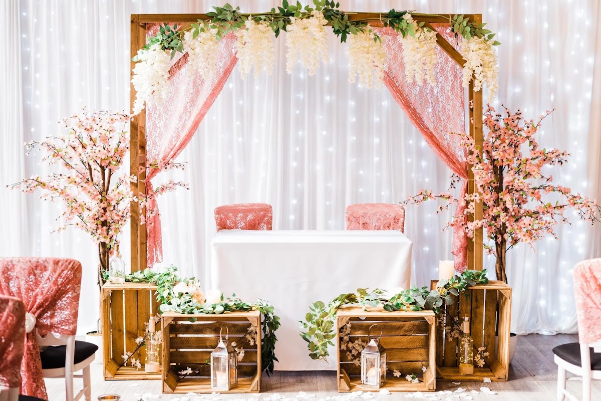 Olde England Kiosk - garden wedding venue in Darwen, Lancashire
