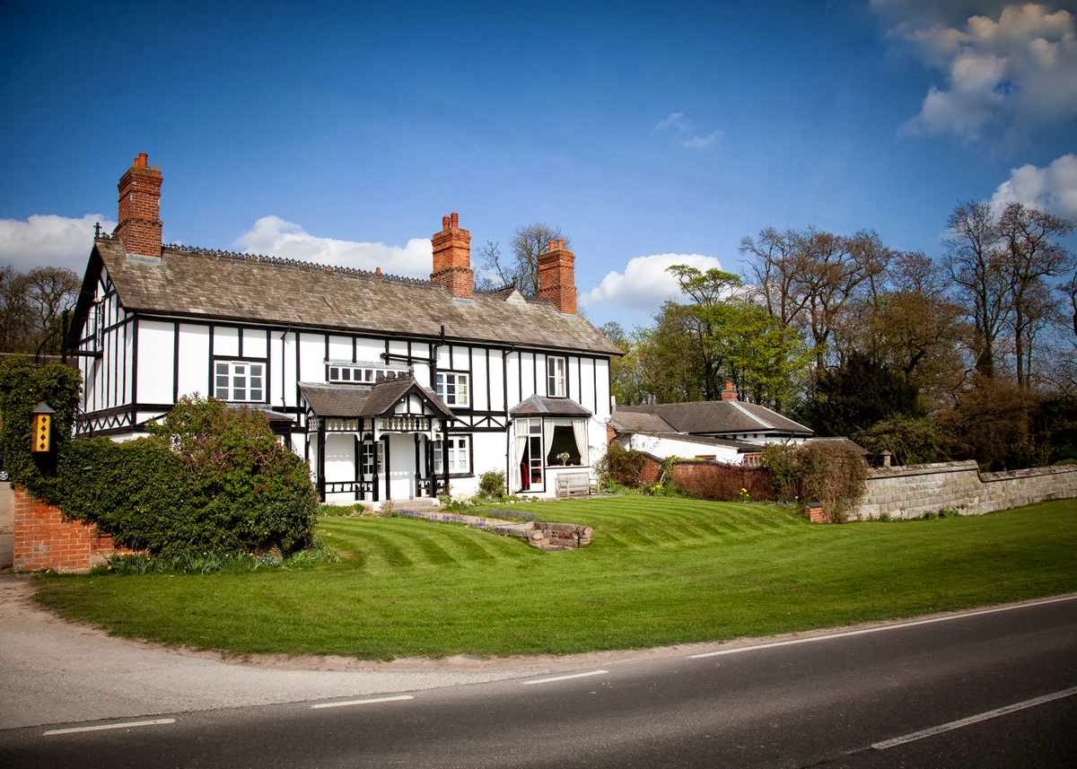 Donington Park Farmhouse photo 2